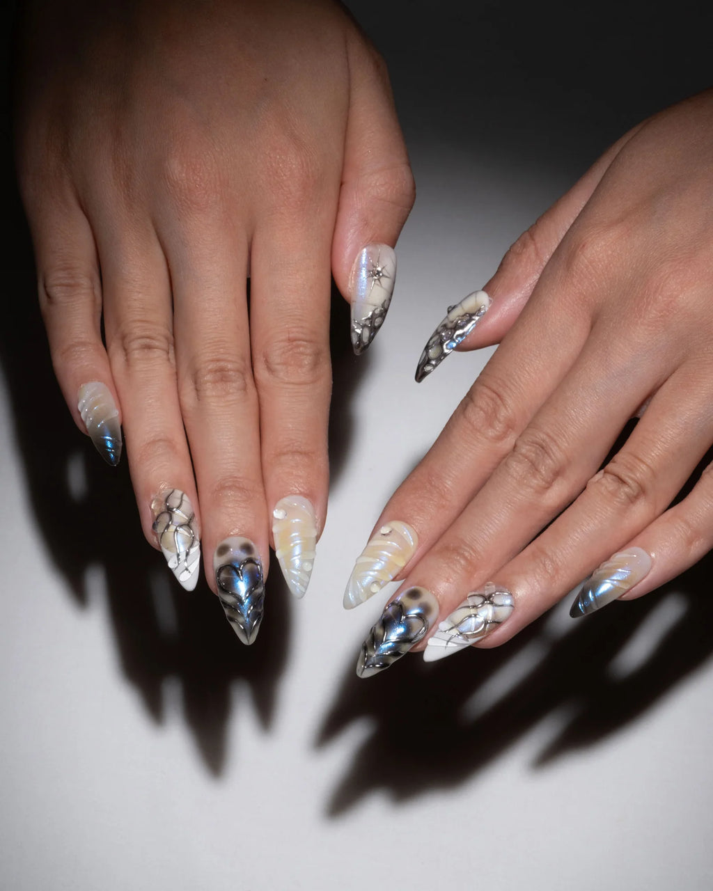 Galaxy Gradient Press-On Nail Set – Metallic Starry Almond Tips